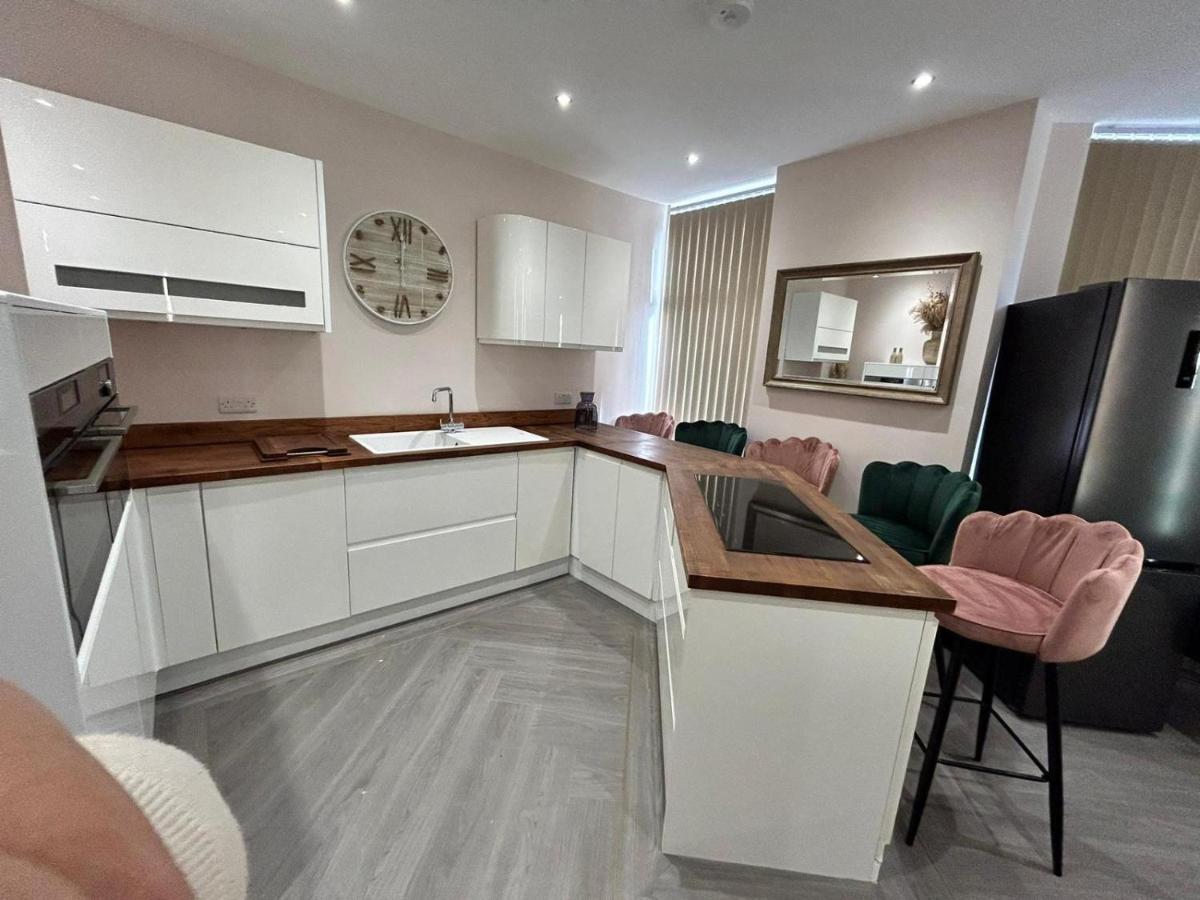 Strawberry Fields Suite By Sasco Apartments Blackpool Eksteriør bilde