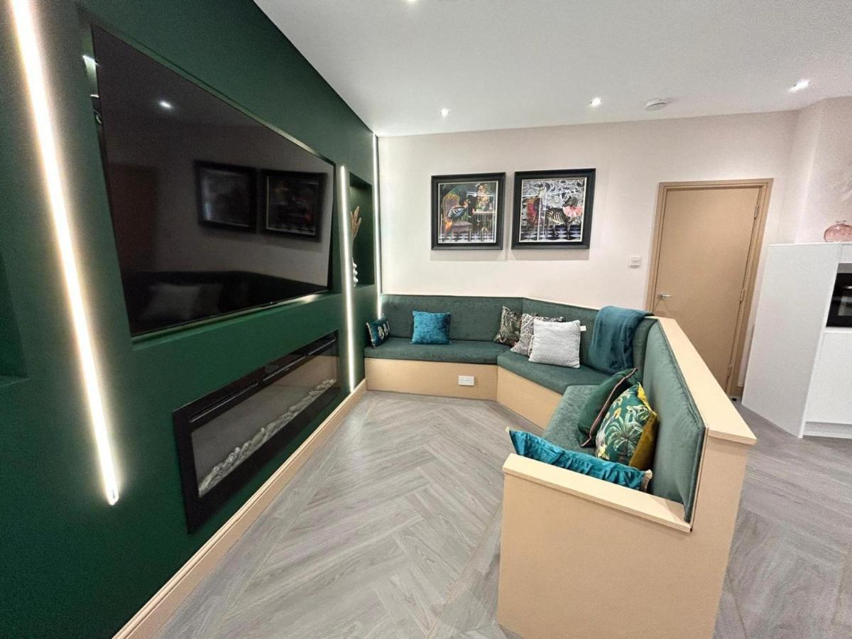 Strawberry Fields Suite By Sasco Apartments Blackpool Eksteriør bilde
