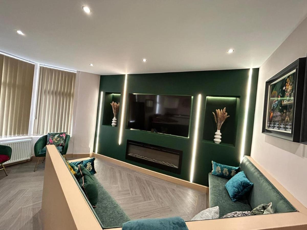 Strawberry Fields Suite By Sasco Apartments Blackpool Eksteriør bilde